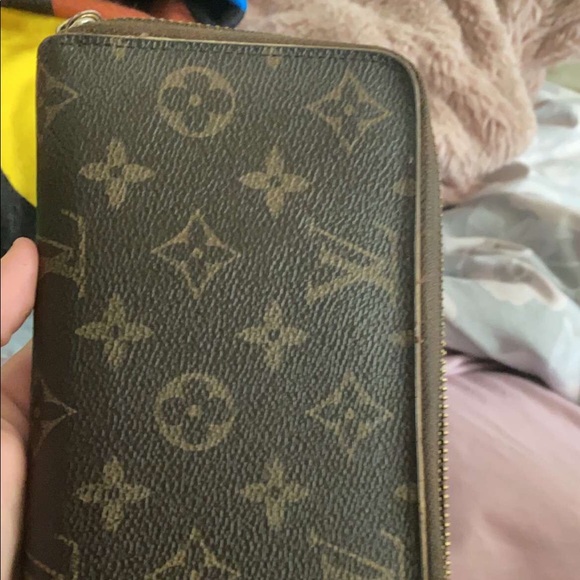 Louis Vuitton wallet - Picture 2 of 4
